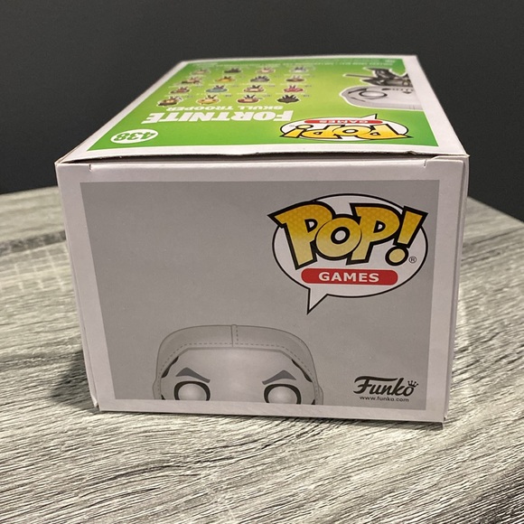 Funko Pop! Games | Fortnite #438: Skull Trooper - Collectable Vinyl Figure - Picture 6 of 12